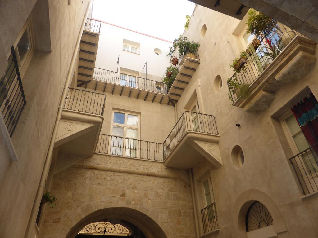 Appartamento In Palazzo Lampedusa Palermo Ngoại thất bức ảnh